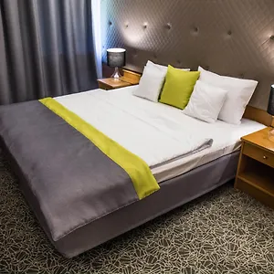 Hotel Dwor W Tomaszowicach, Modlnica